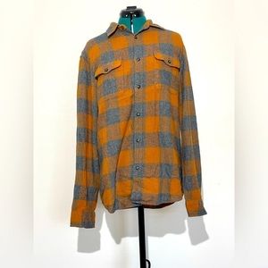SONOMA ORANGE PLAID FLANNEL BUTTON DOWN SHIRT FLAP POCKETS MENS SIZE M EUC